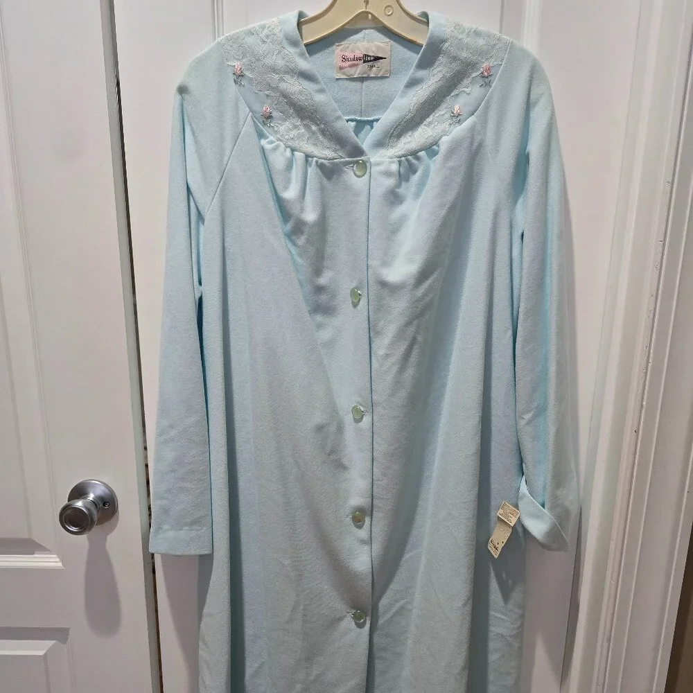 Vintage Shadowline Robe - Picture 1 of 5